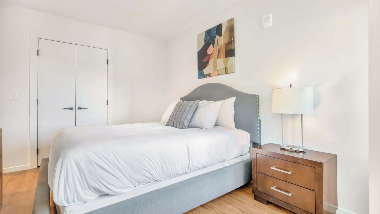 Photo of Bedroom in Seaport District