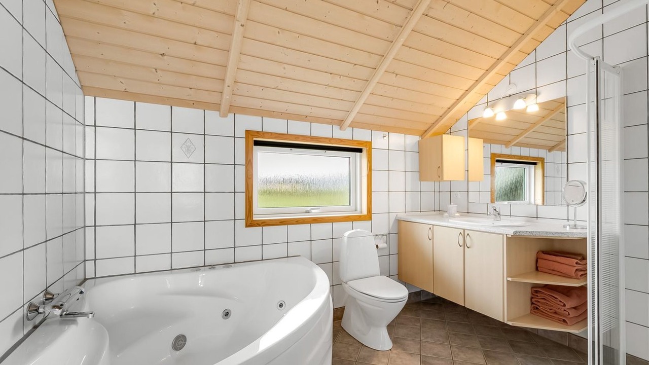 Photo of Bathroom in Trans