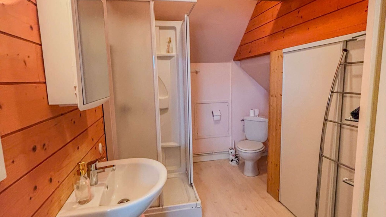 Photo of Bathroom in Auguaise
