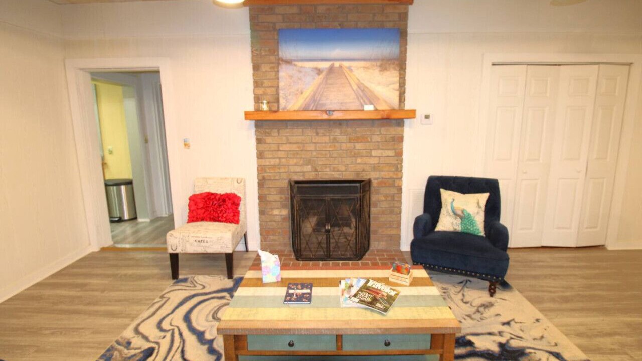 Photo of Livingroom in Mount Pleasant