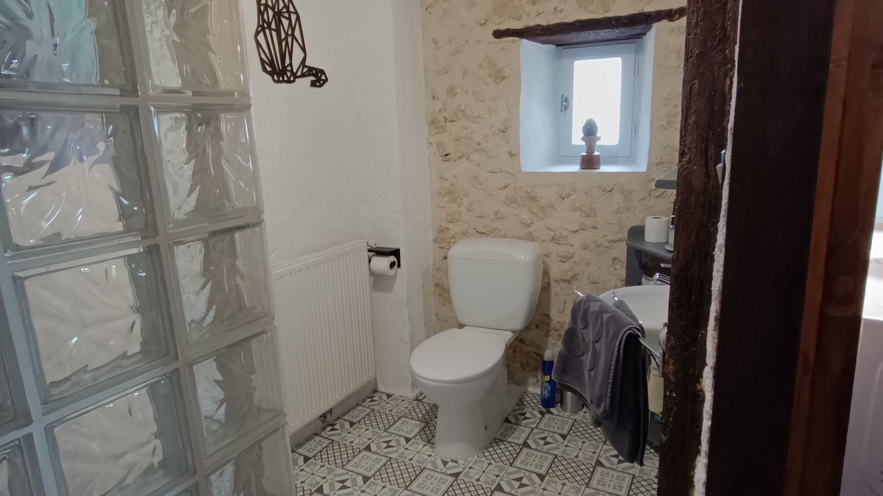 Photo of Bathroom in Moncorneil-Grazan