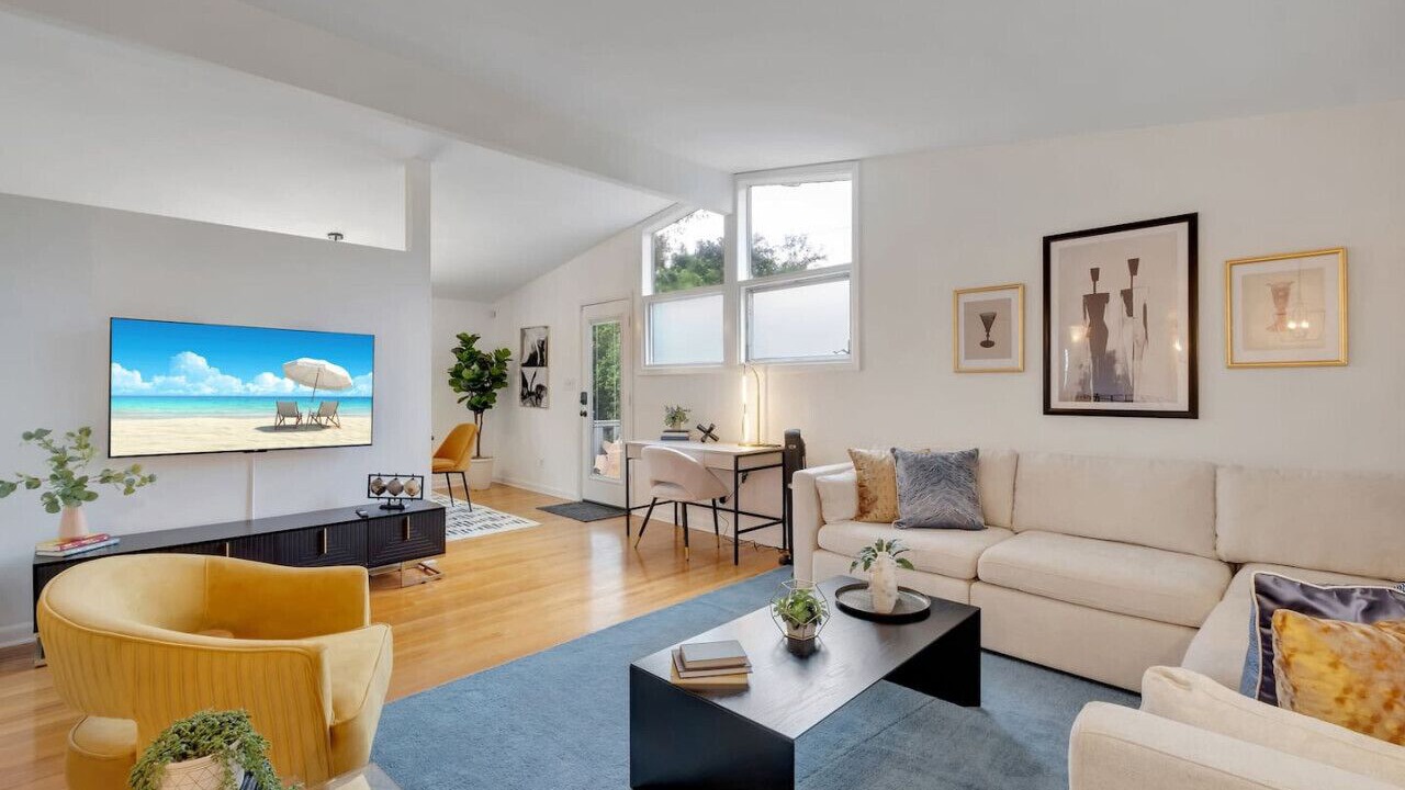 Photo of Livingroom in Tallahassee