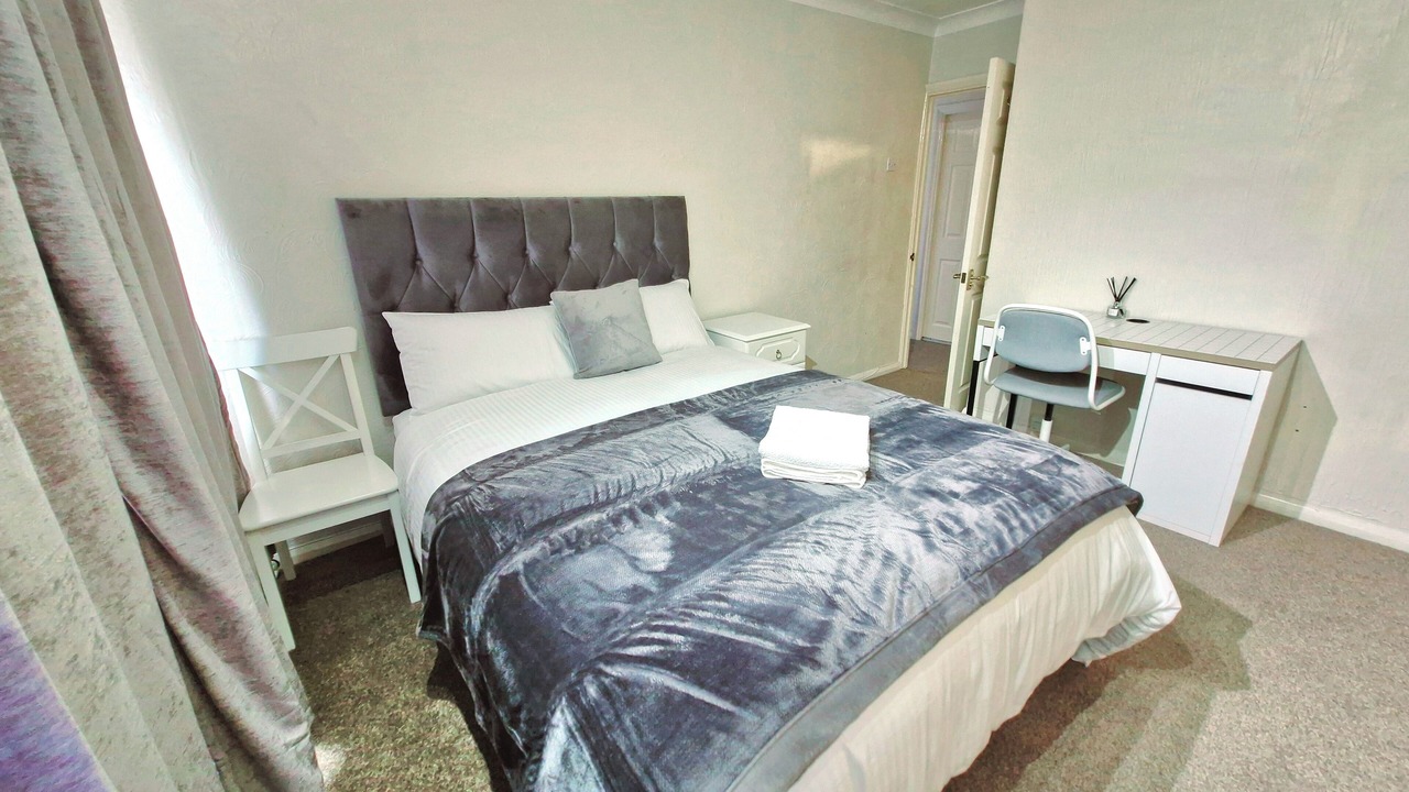 Photo of Bedroom in Gooshays