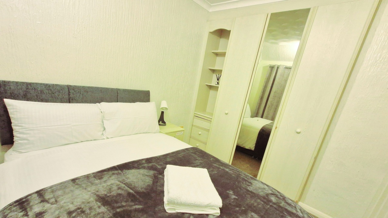 Photo of Bedroom in Gooshays