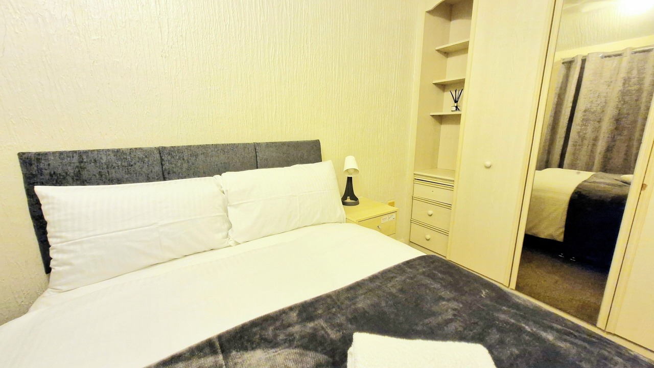 Photo of Bedroom in Gooshays