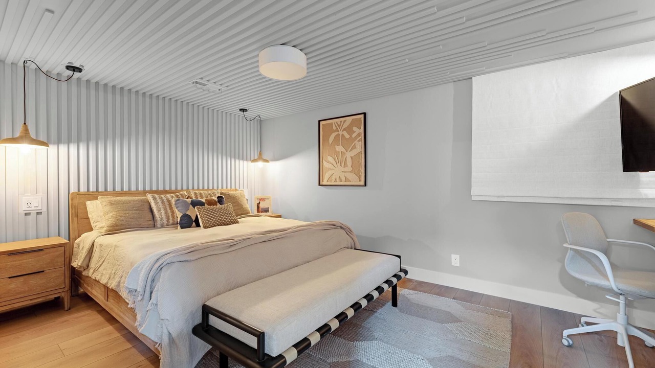 Photo of Bedroom in Midway