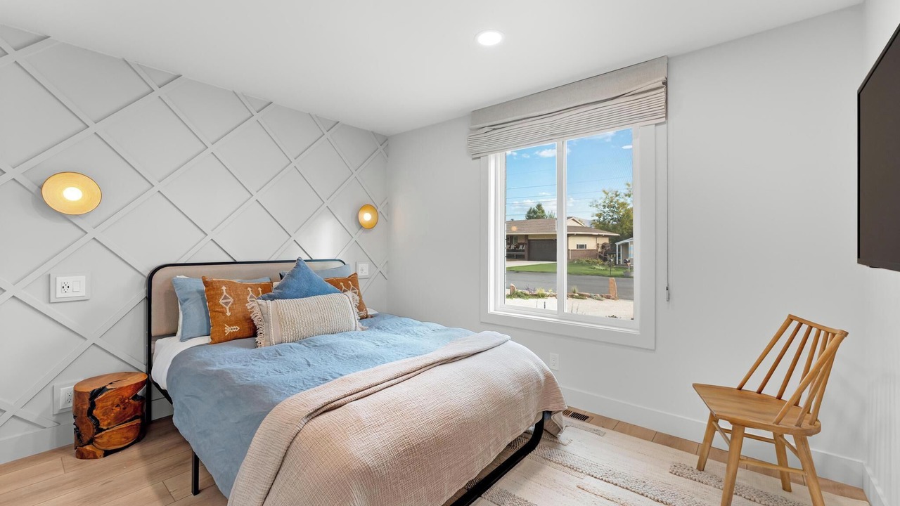 Photo of Bedroom in Midway