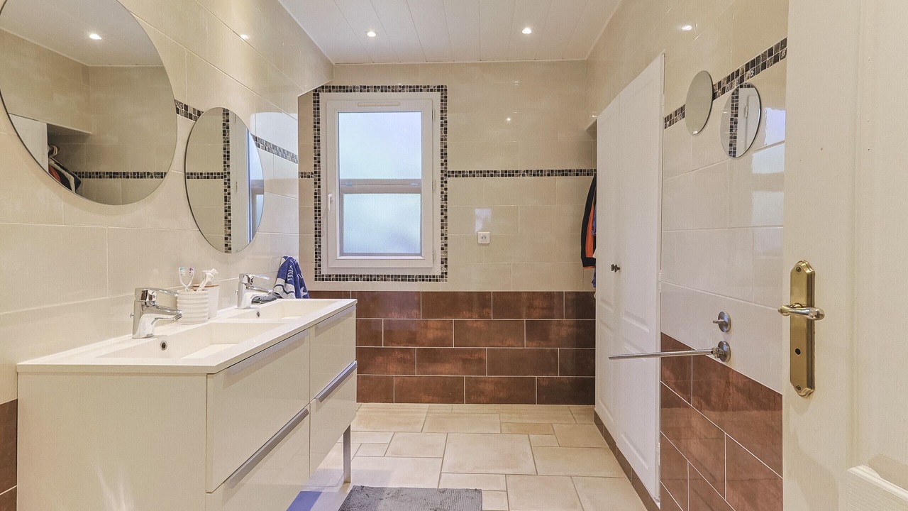 Photo of Bathroom in Boisset-et-Gaujac