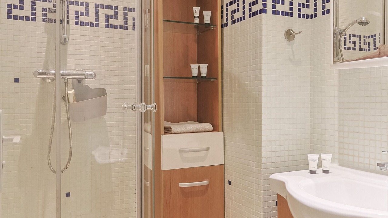 Photo of Bathroom in Boisset-et-Gaujac