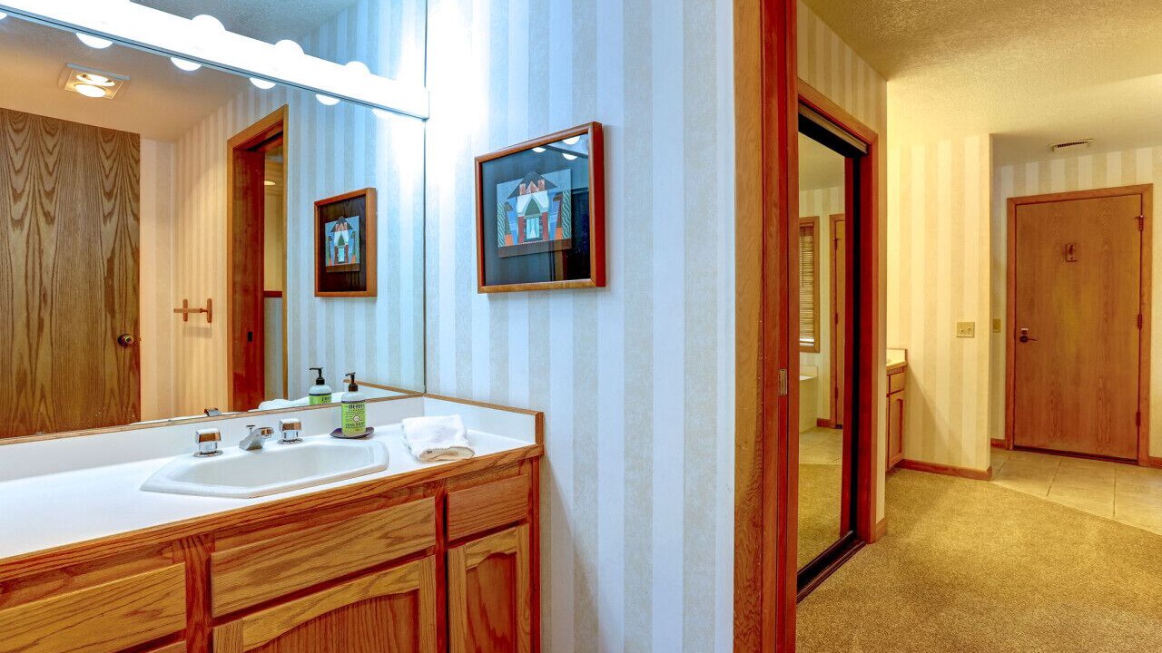 Photo of Bathroom in Black Butte Ranch