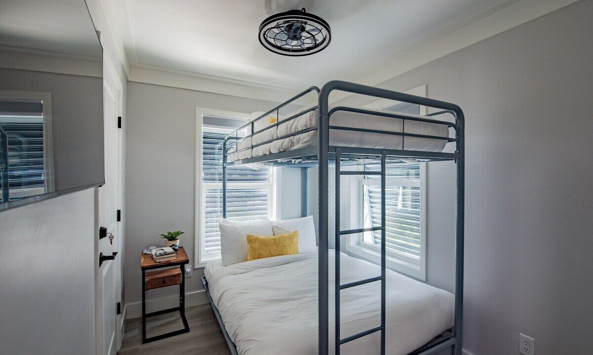 Photo of Bedroom in Geiger Key