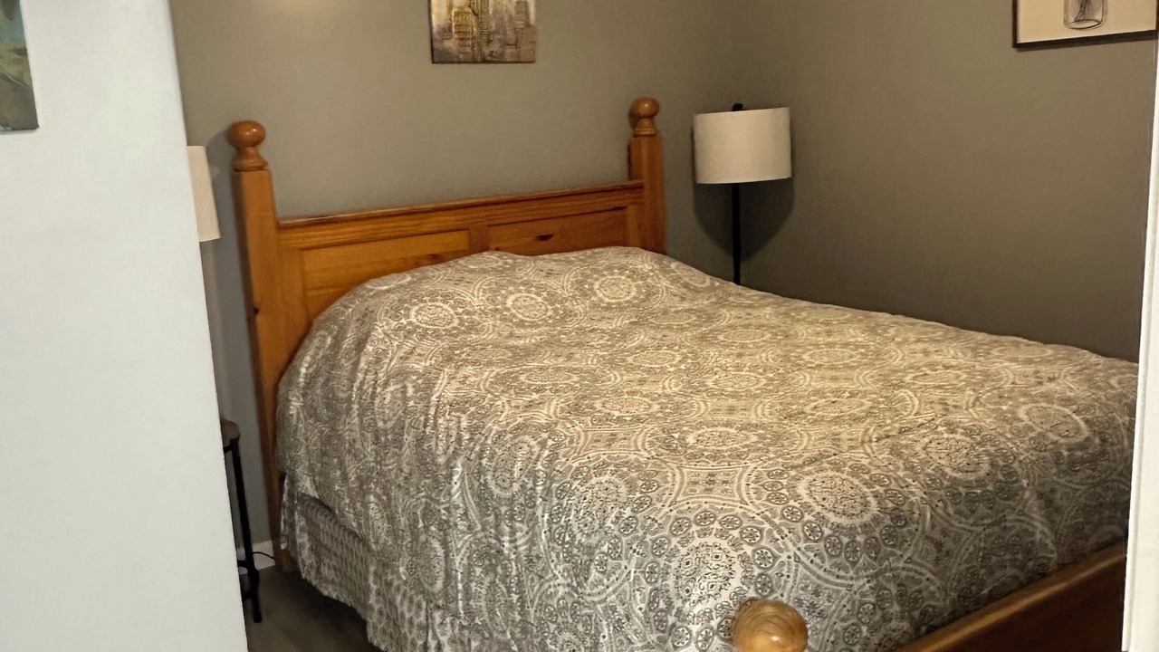 Photo of Bedroom in Newcomb