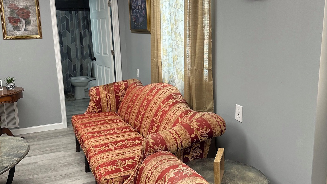 Photo of Livingroom in Newcomb
