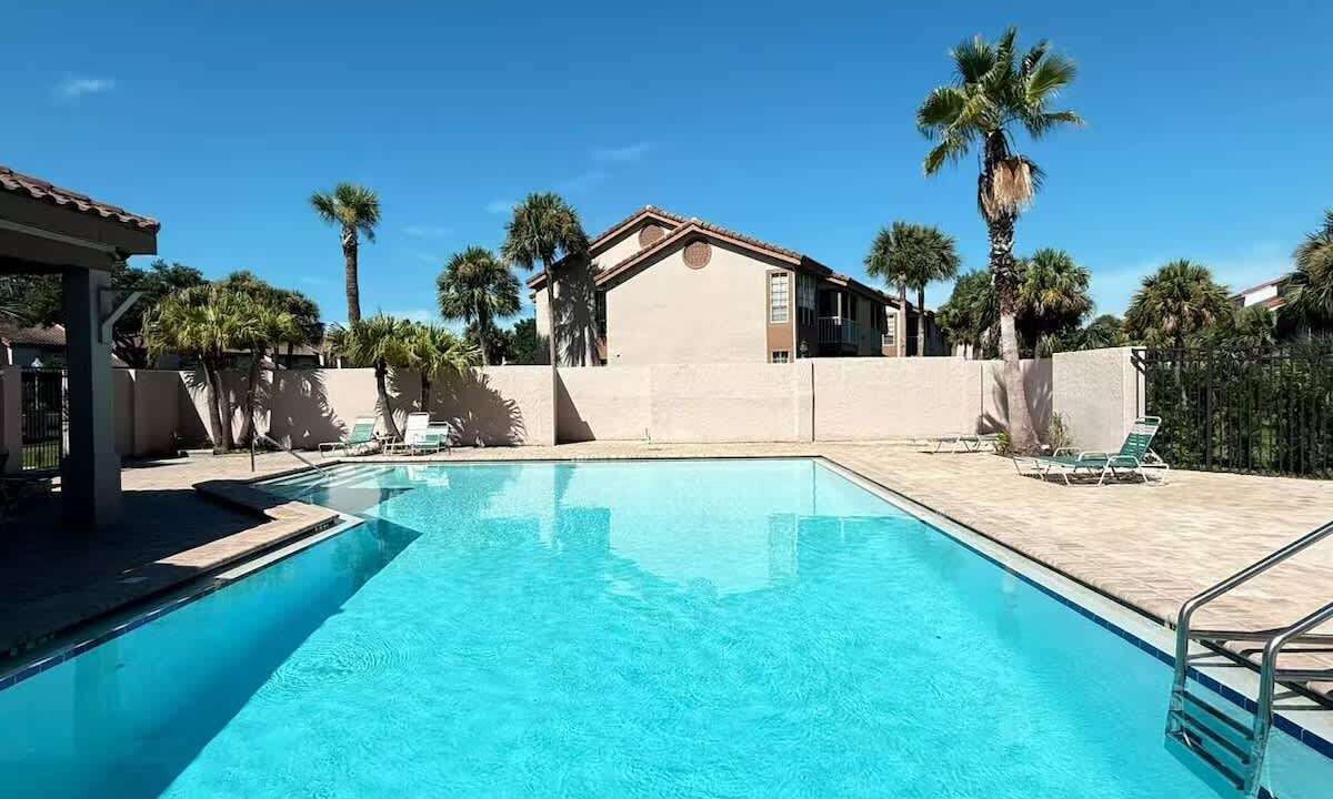 Photo of Outdoor in Florida Center North