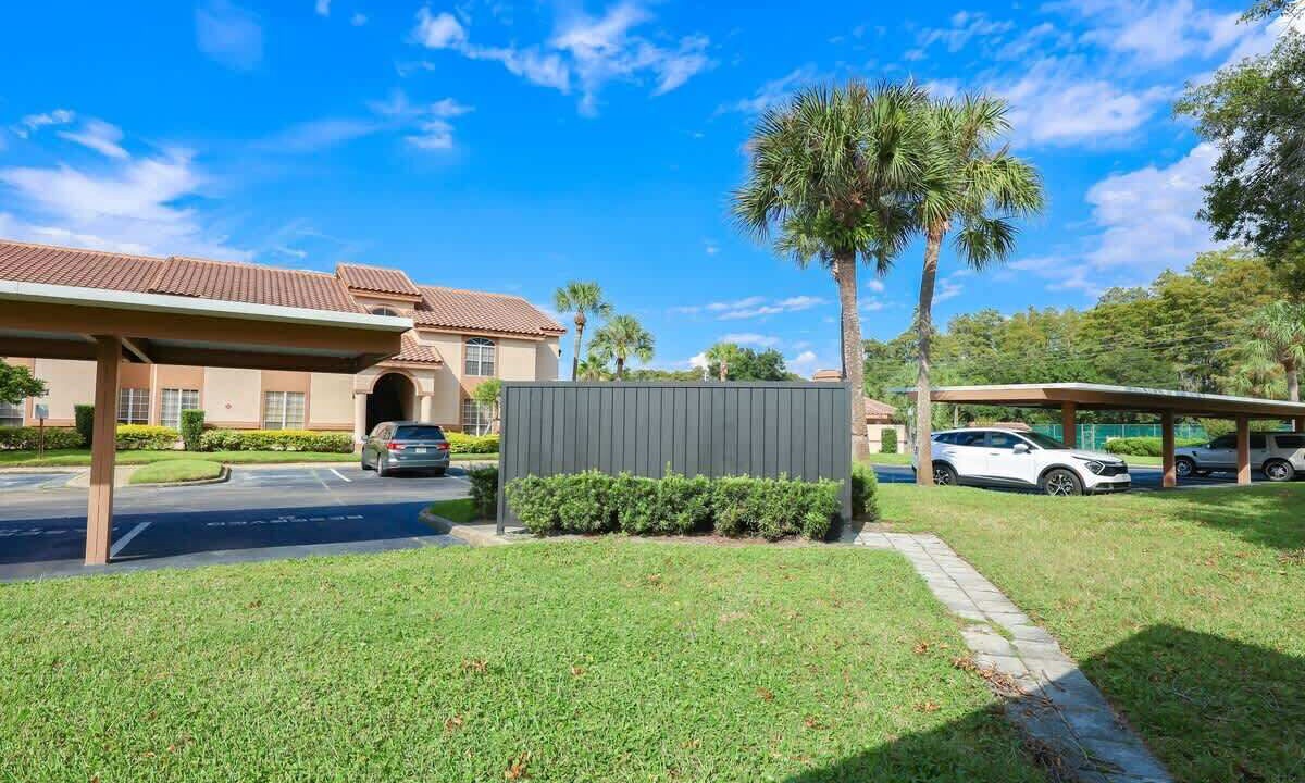 Photo of Outdoor in Florida Center North
