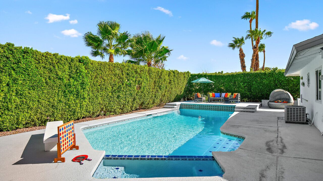Photo of Outdoor in Racquet Club Estates
