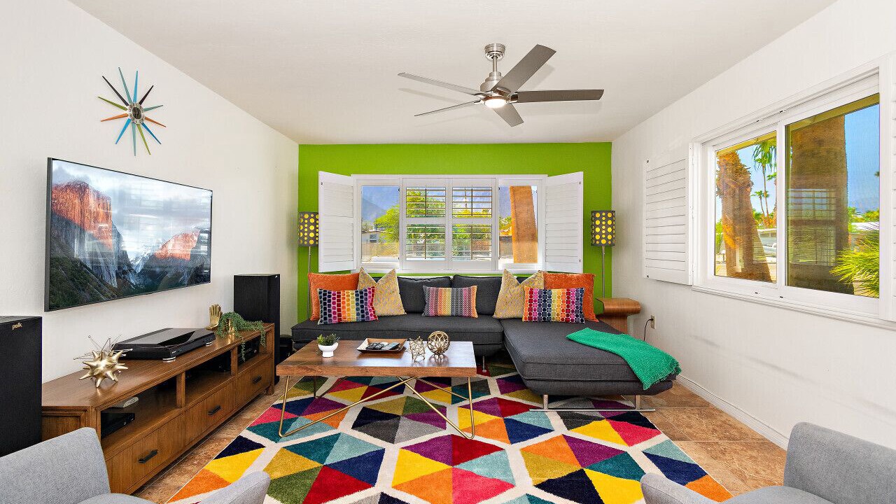 Photo of Livingroom in Racquet Club Estates