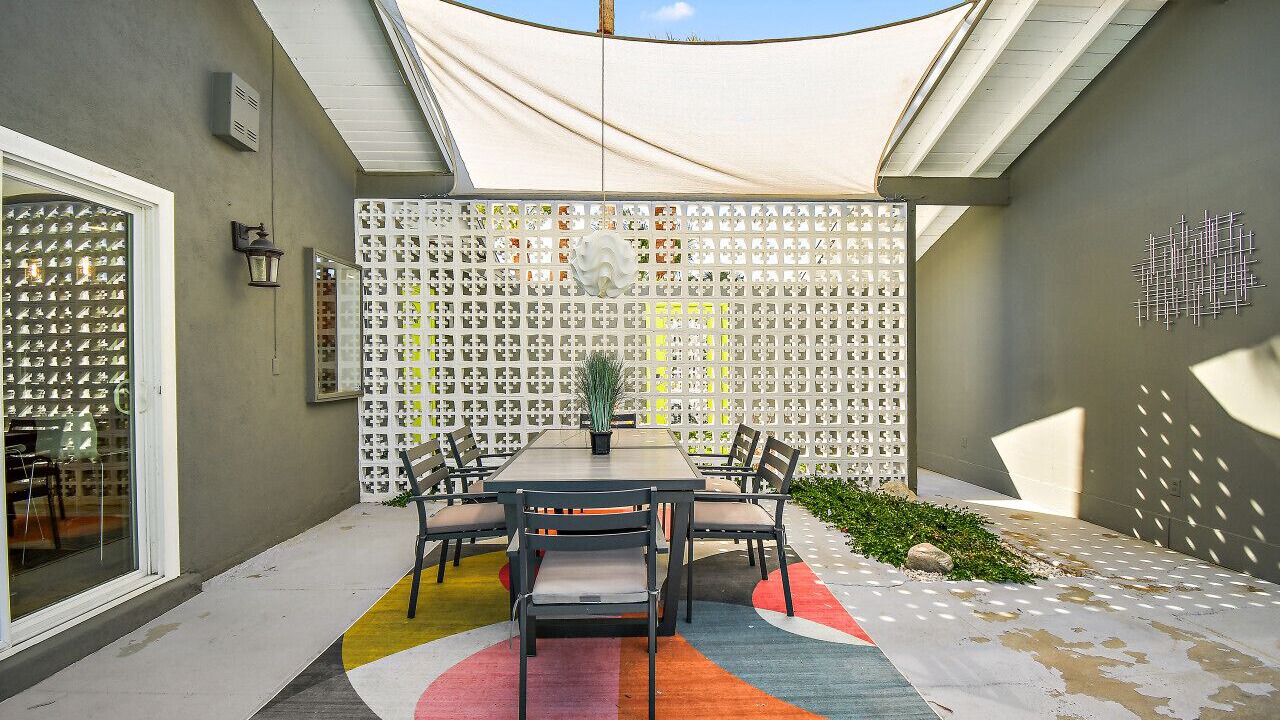Photo of Outdoor in Racquet Club Estates
