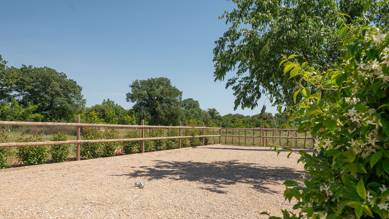 Photo of Outdoor in Viols-en-Laval