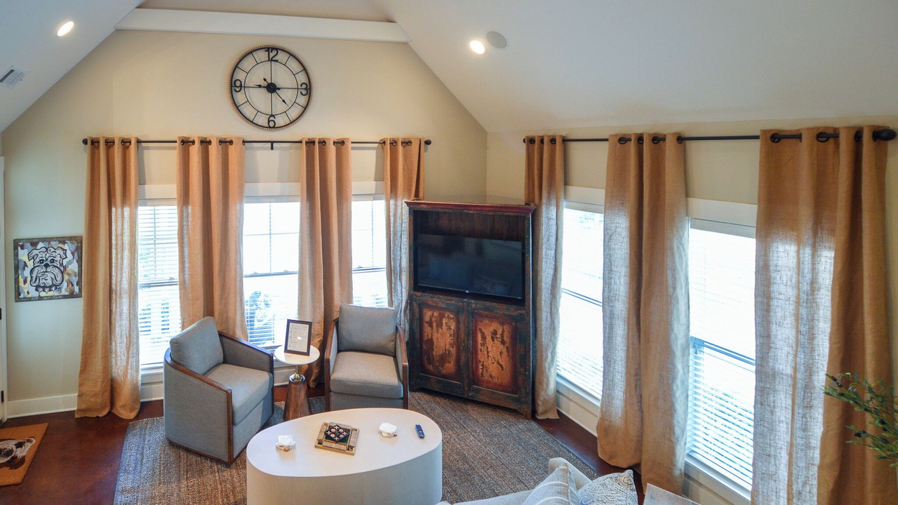 Photo of Livingroom in Starkville