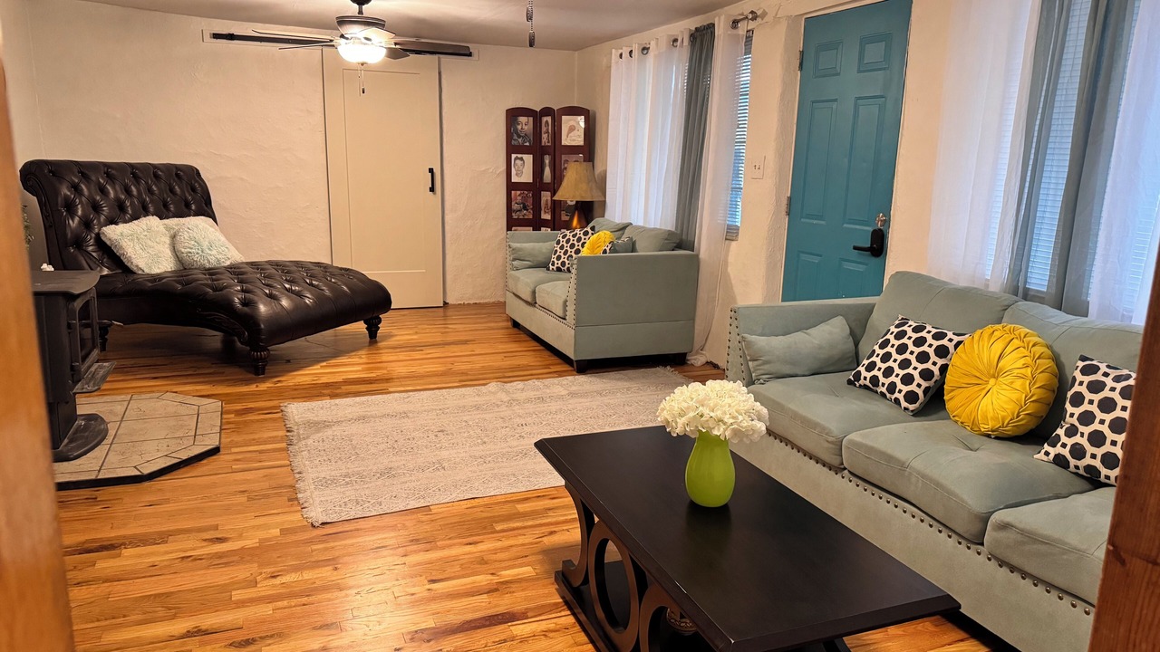Photo of Livingroom in Penasco