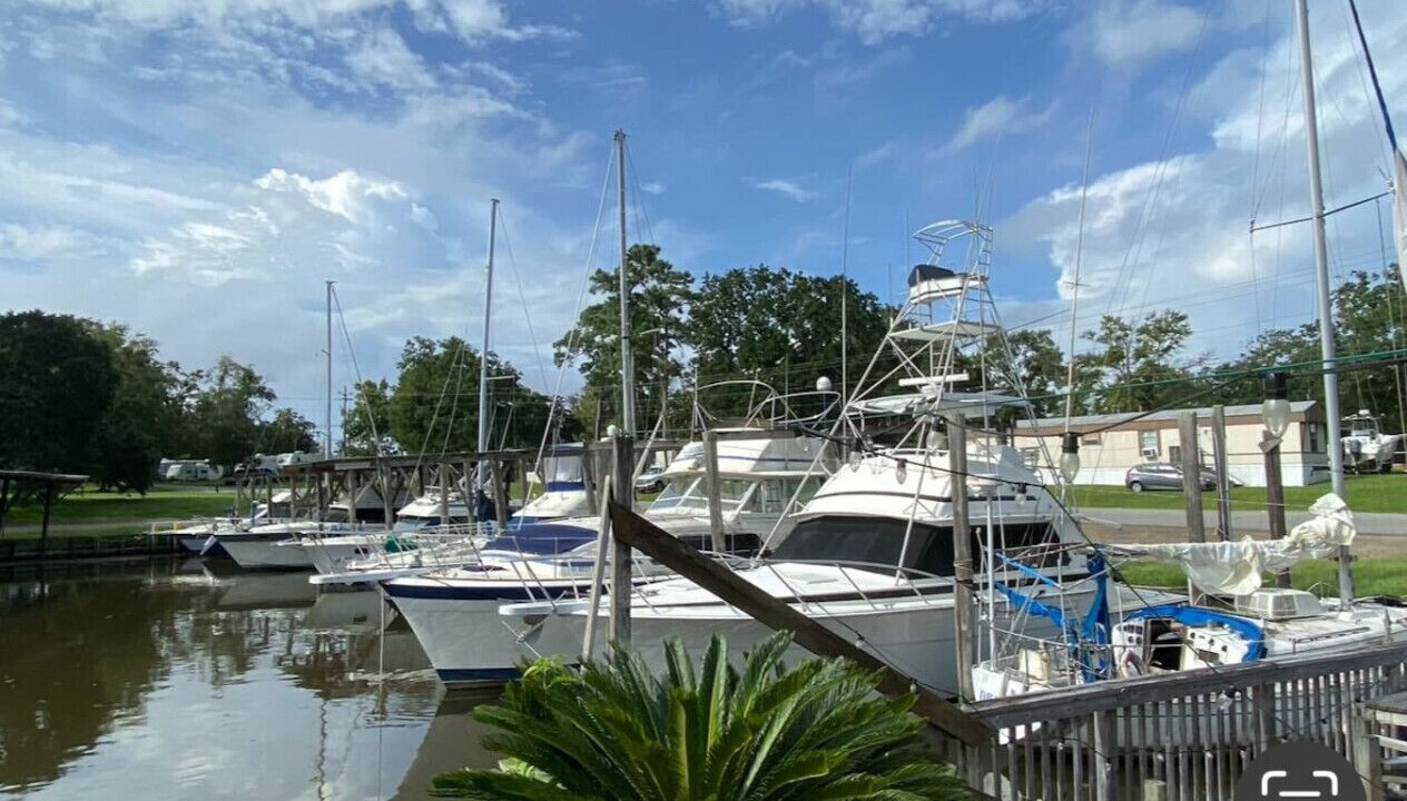 Photo of Others in Gautier