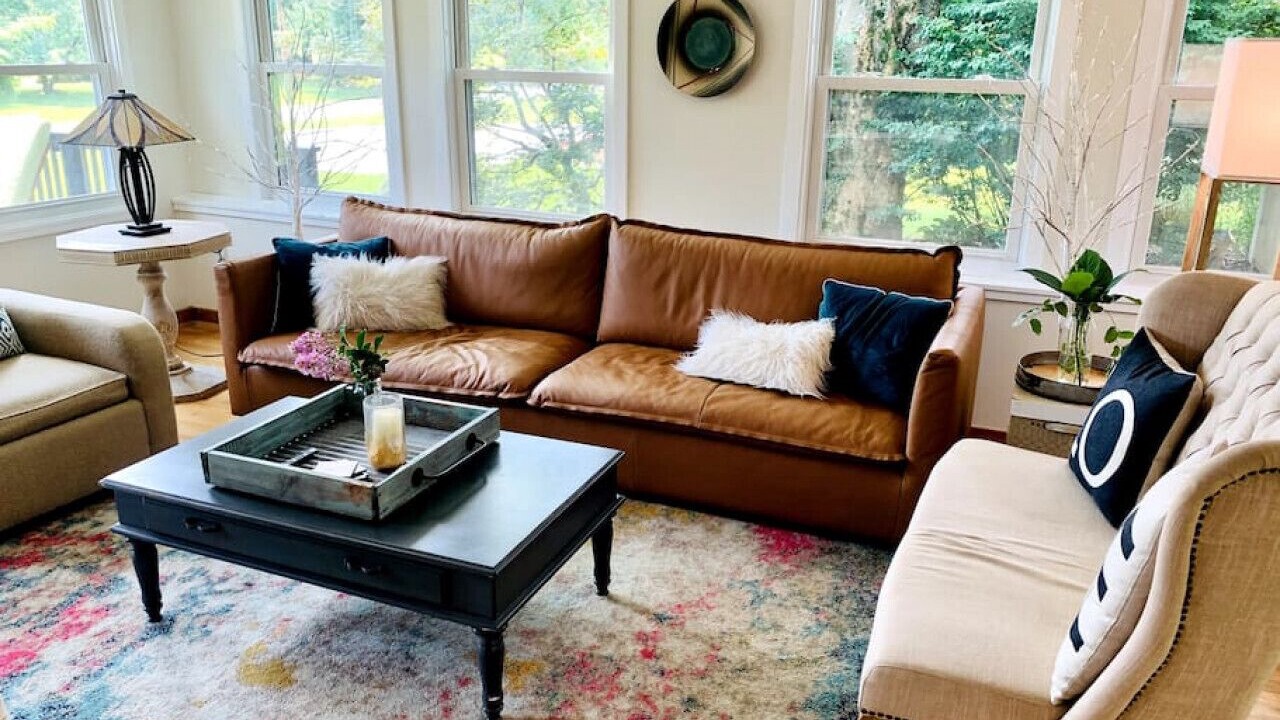 Photo of Livingroom in Laytonsville