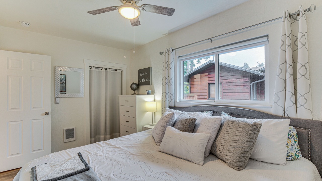 Photo of Bedroom in Fort Lewis