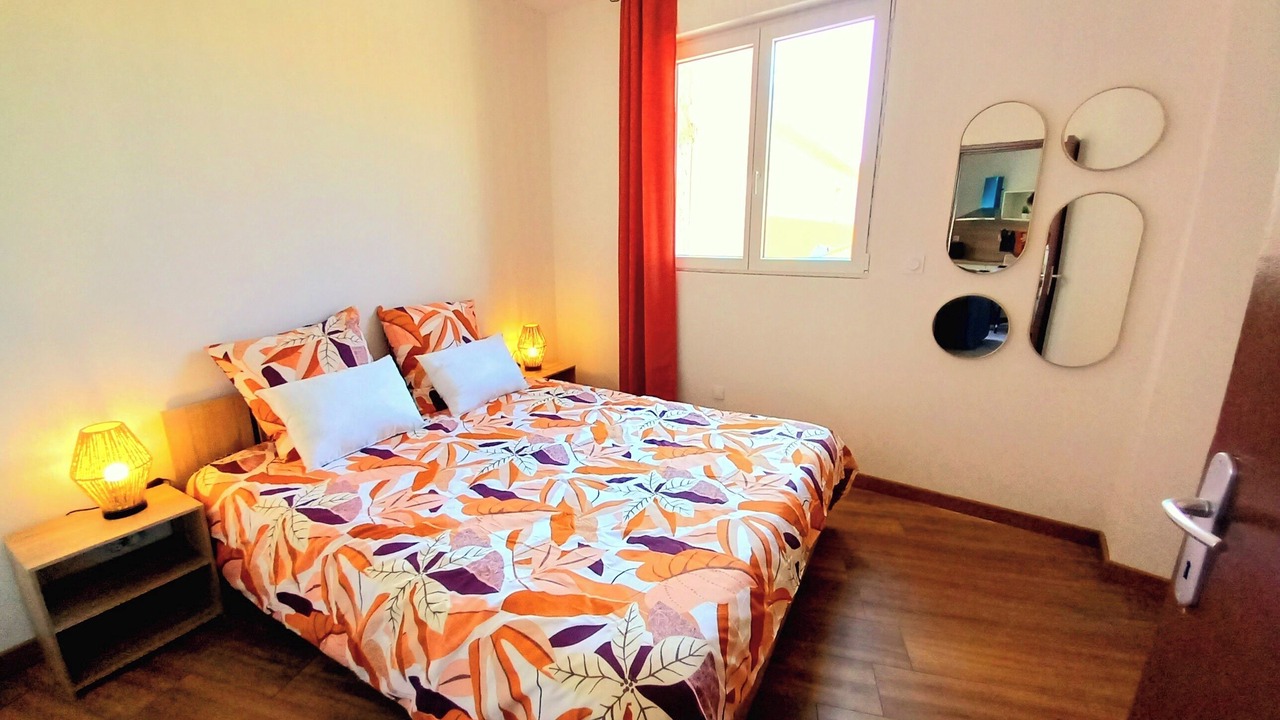 Photo of Bedroom in Beziers City Centre