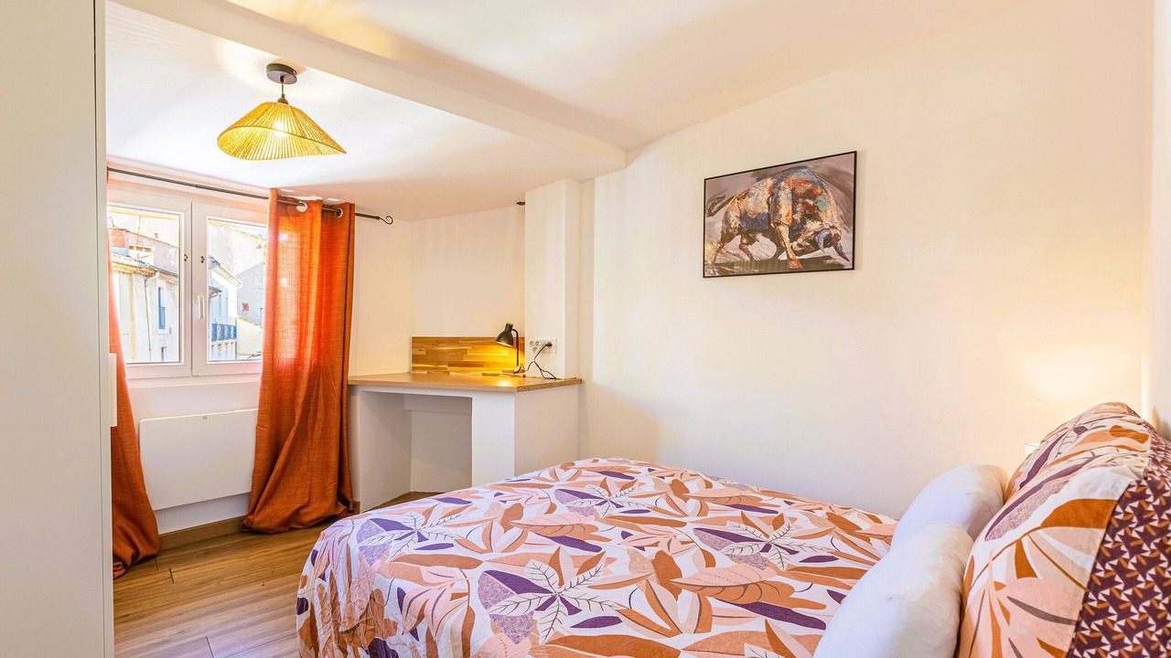 Photo of Bedroom in Beziers City Centre