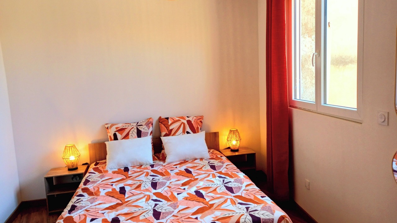 Photo of Bedroom in Beziers City Centre