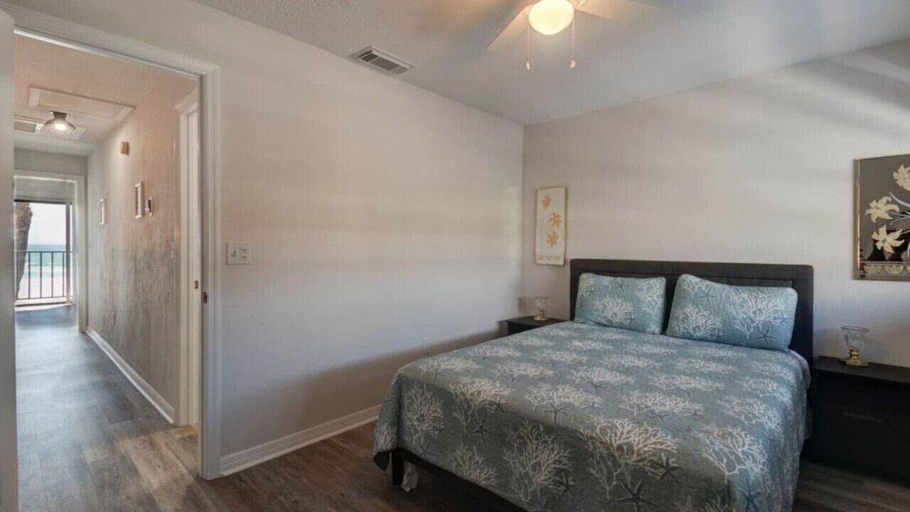 Photo of Bedroom in Southern Shores
