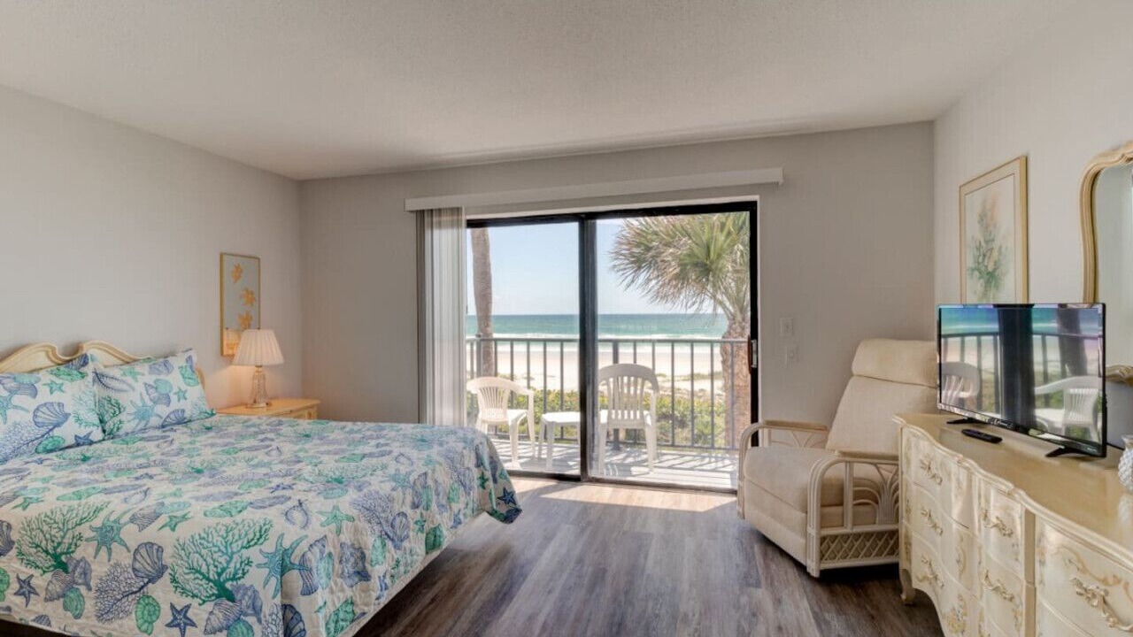 Photo of Bedroom in Southern Shores