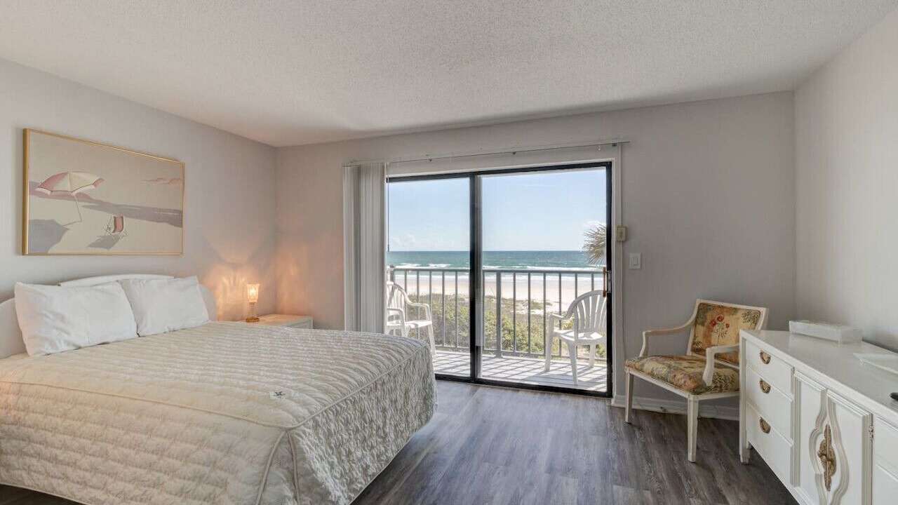 Photo of Bedroom in Southern Shores