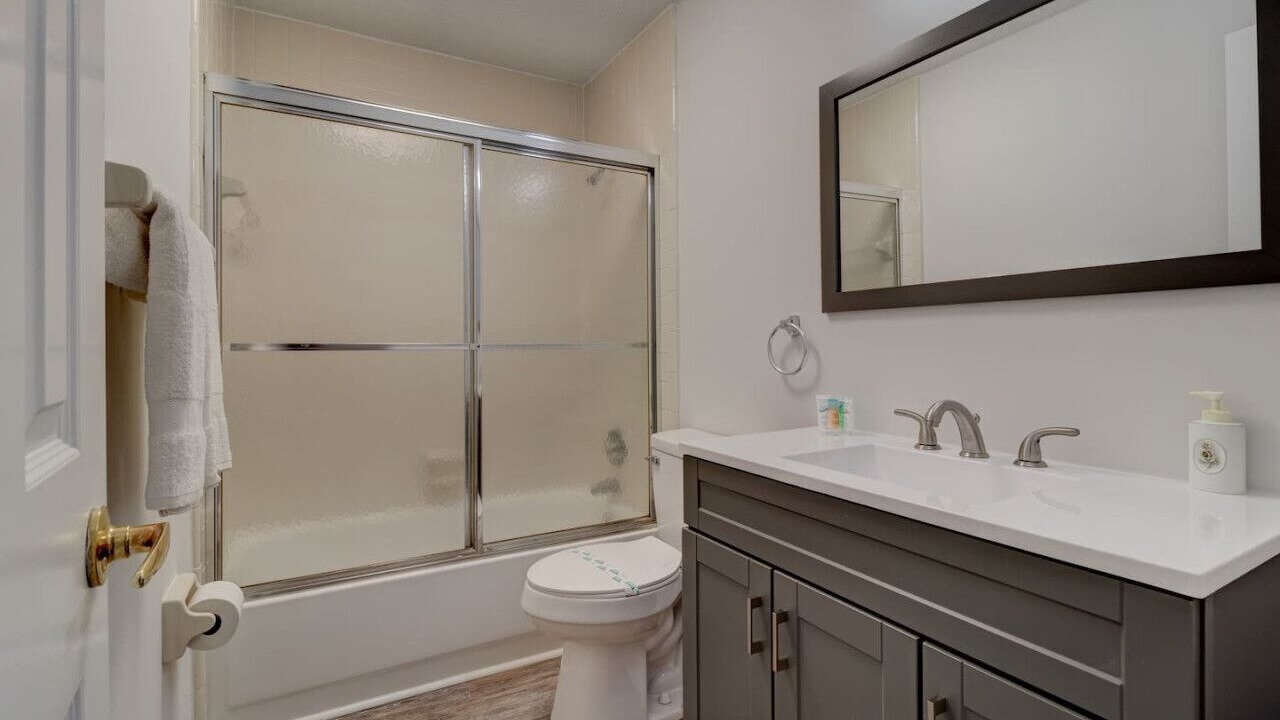 Photo of Bathroom in Southern Shores
