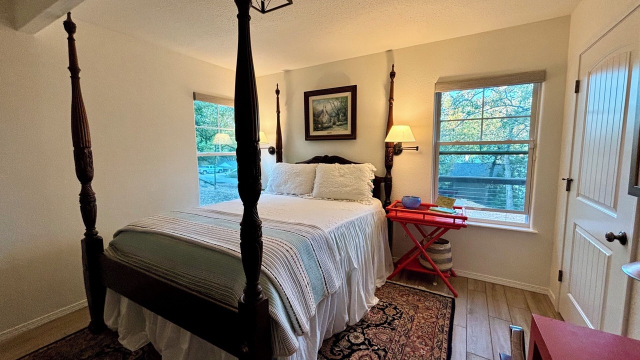 Photo of Bedroom in Lost Bridge Village