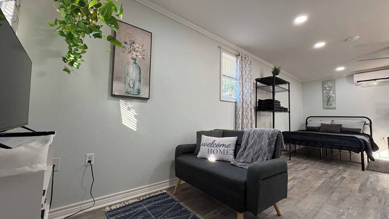 Photo of Livingroom in Turner Park
