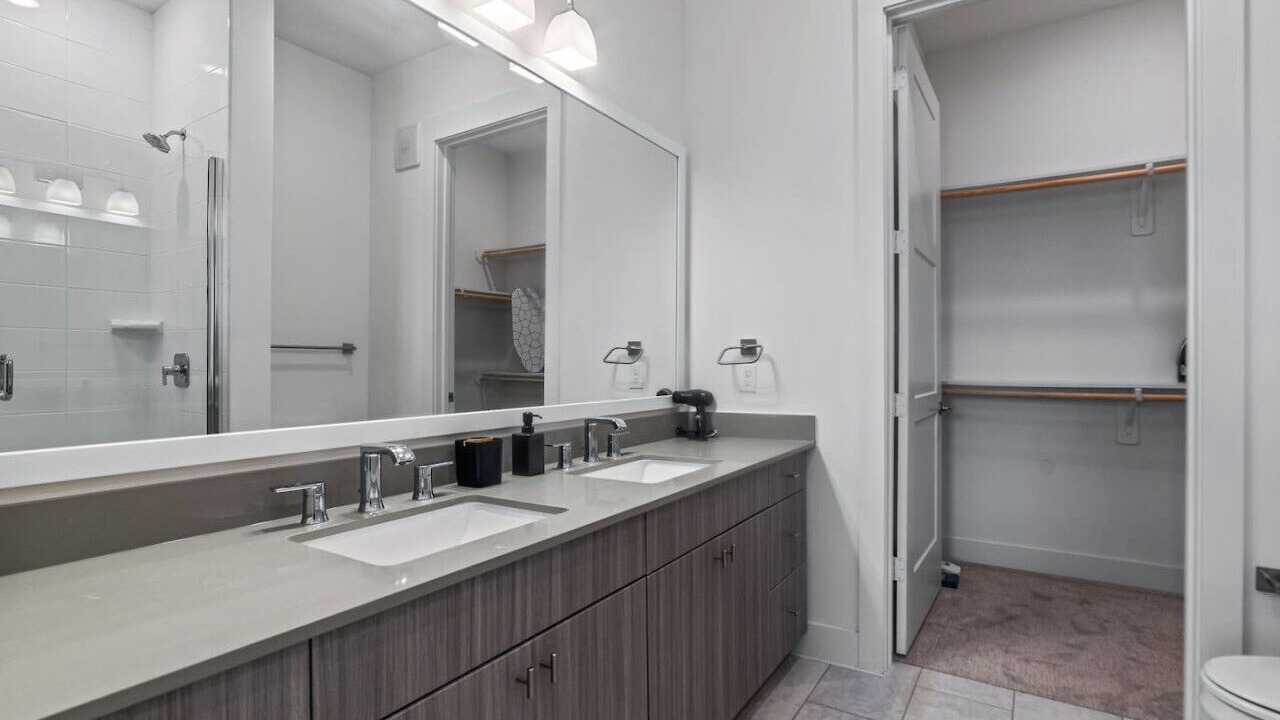 Photo of Bathroom in West Oak Hill