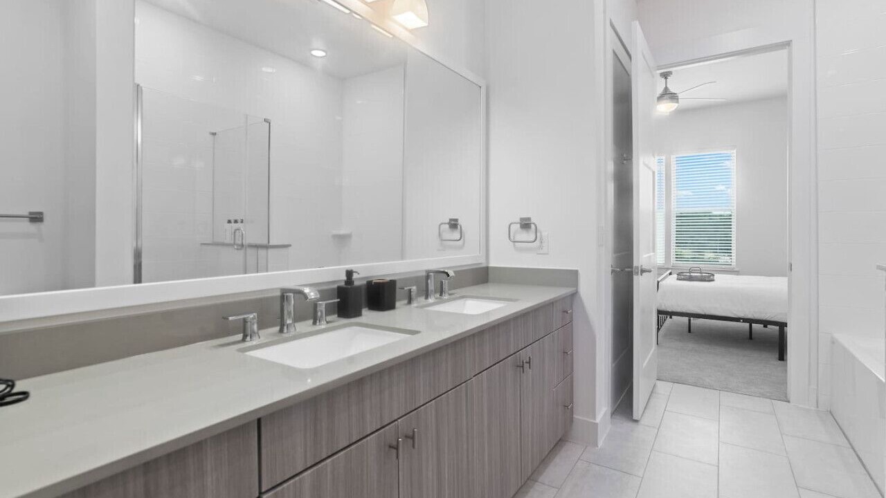 Photo of Bathroom in West Oak Hill