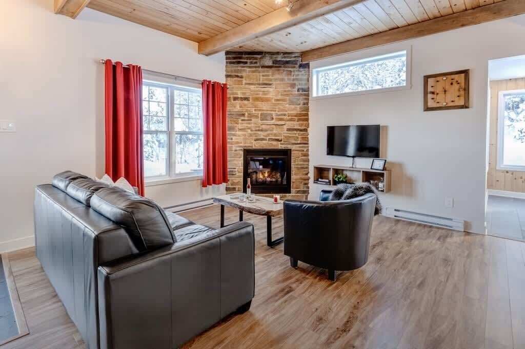 Photo of Livingroom in Notre-Dame-de-la-Merci
