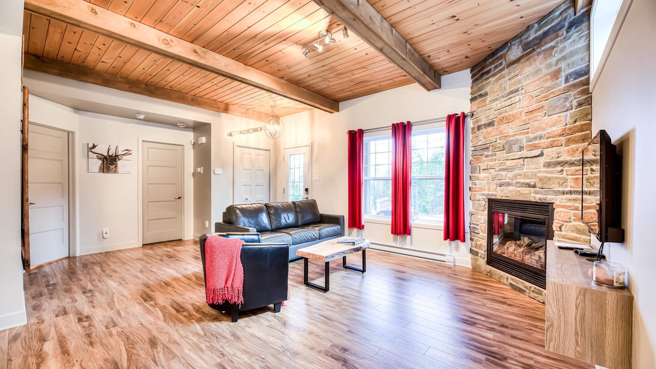 Photo of Livingroom in Notre-Dame-de-la-Merci