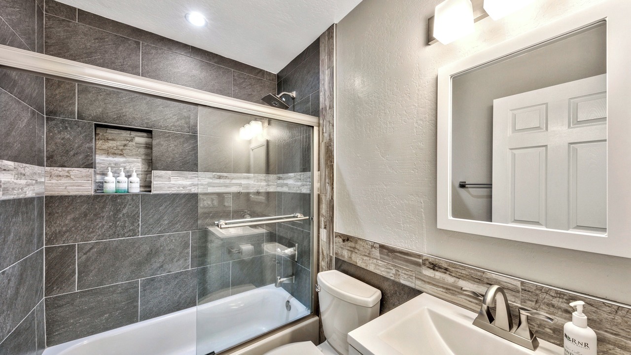 Photo of Bathroom in Lakeside Park