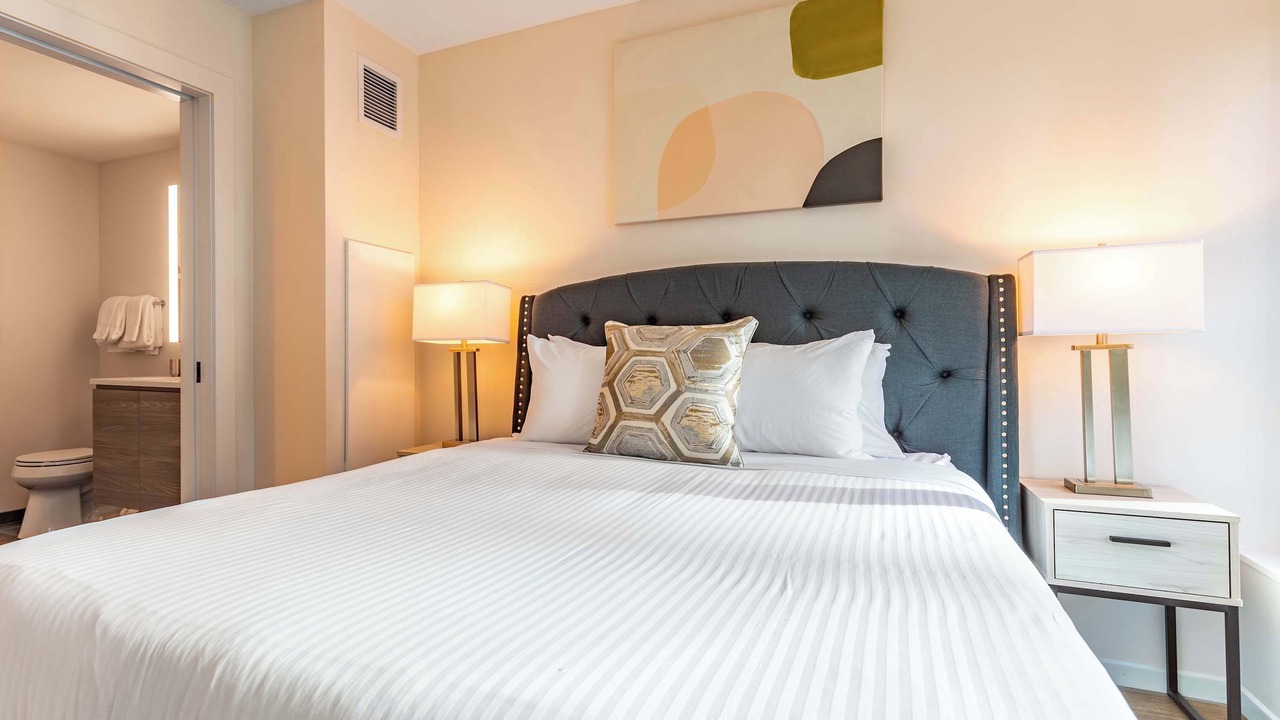 Photo of Bedroom in Seaport District
