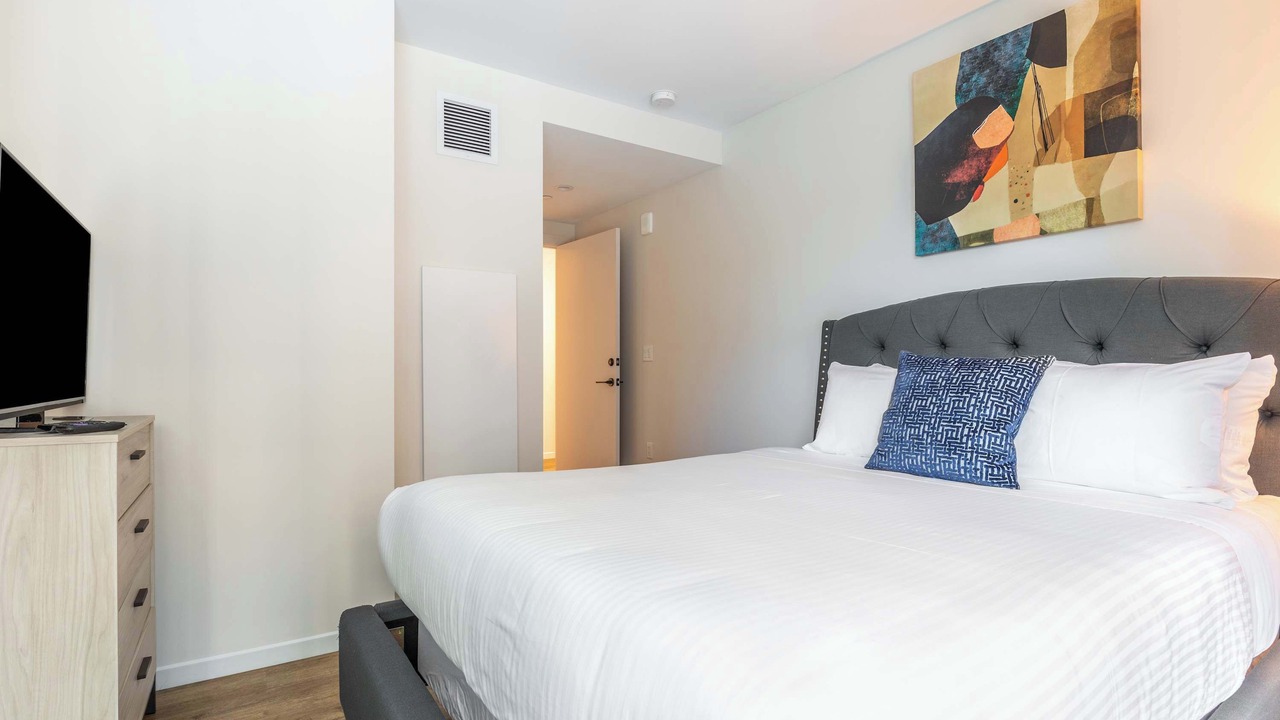 Photo of Bedroom in Seaport District