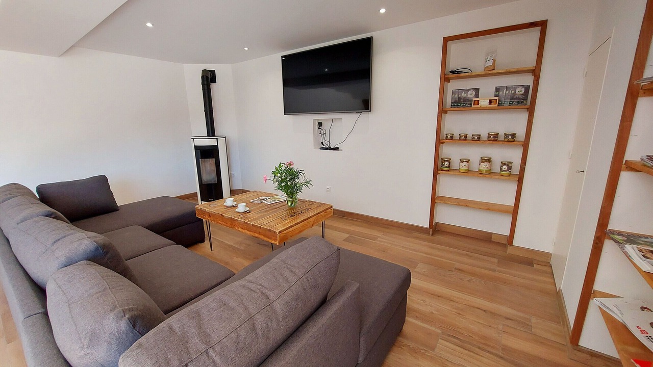 Photo of Livingroom in Peuton
