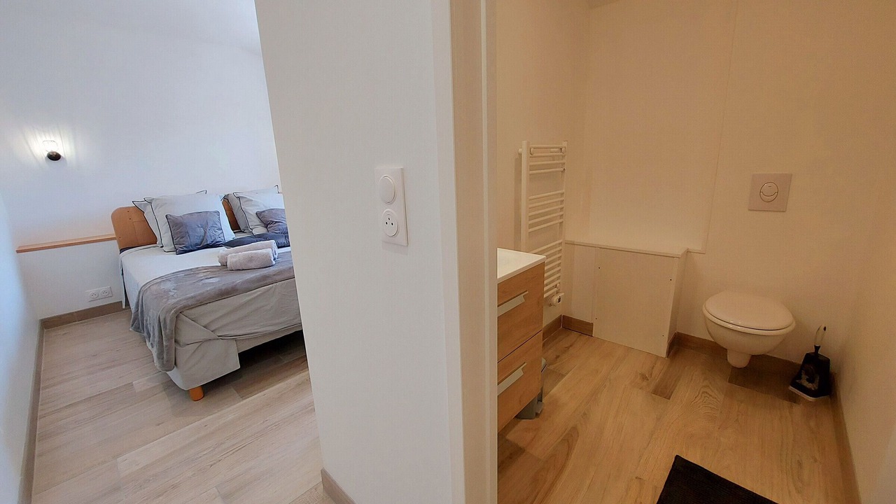 Photo of Bedroom in Peuton