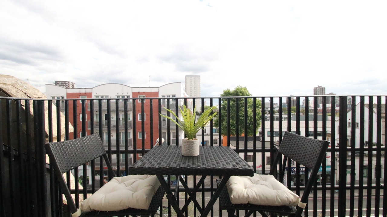 Photo of Others in Whitechapel