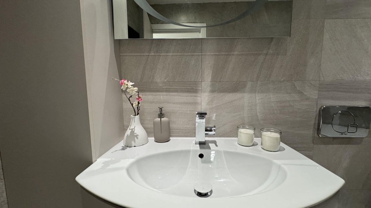 Photo of Bathroom in Weavers