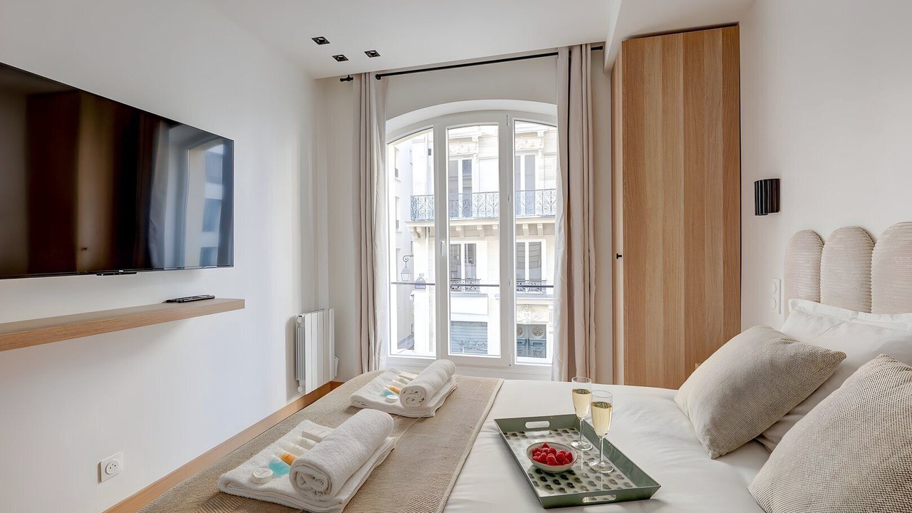 Photo of Bedroom in Arts-et-Metiers