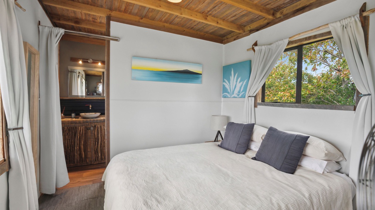Photo of Bedroom in Tawharanui